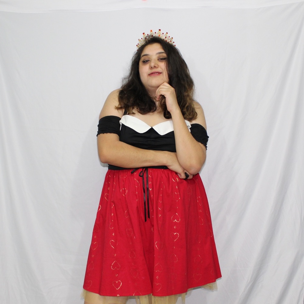 Plus Size Halloween Costume Queen of Hearts